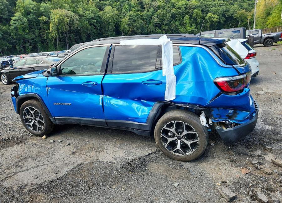 Salvage 2026 Jeep Compass Limited in Blue
