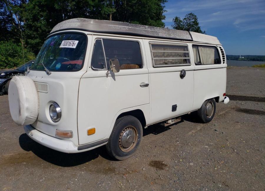 Salvage 1970 Volkswagen Transporter  in White