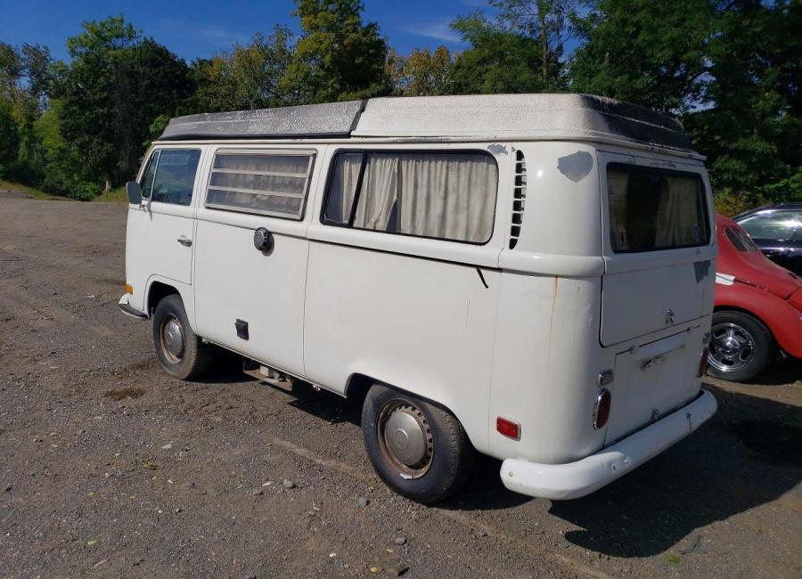 Salvage 1970 Volkswagen Transporter  in White