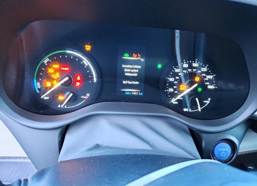 Salvage 2024 Toyota Sienna Braunability in Black