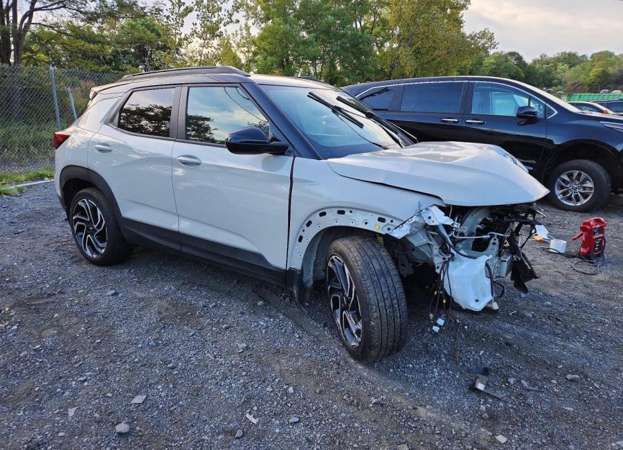 Salvage 2026 Chevrolet Trailblazer Rs in Beige