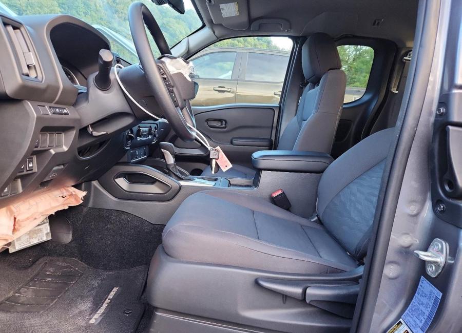 Salvage 2026 Nissan Frontier  in Gray