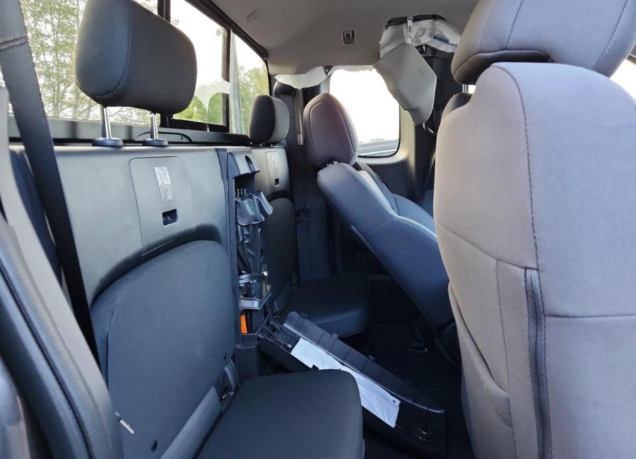 Salvage 2026 Nissan Frontier  in Gray