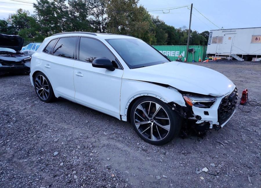 Salvage 2024 Audi Sq5 Prestige in White