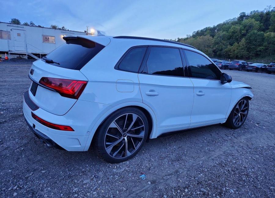 Salvage 2024 Audi Sq5 Prestige in White