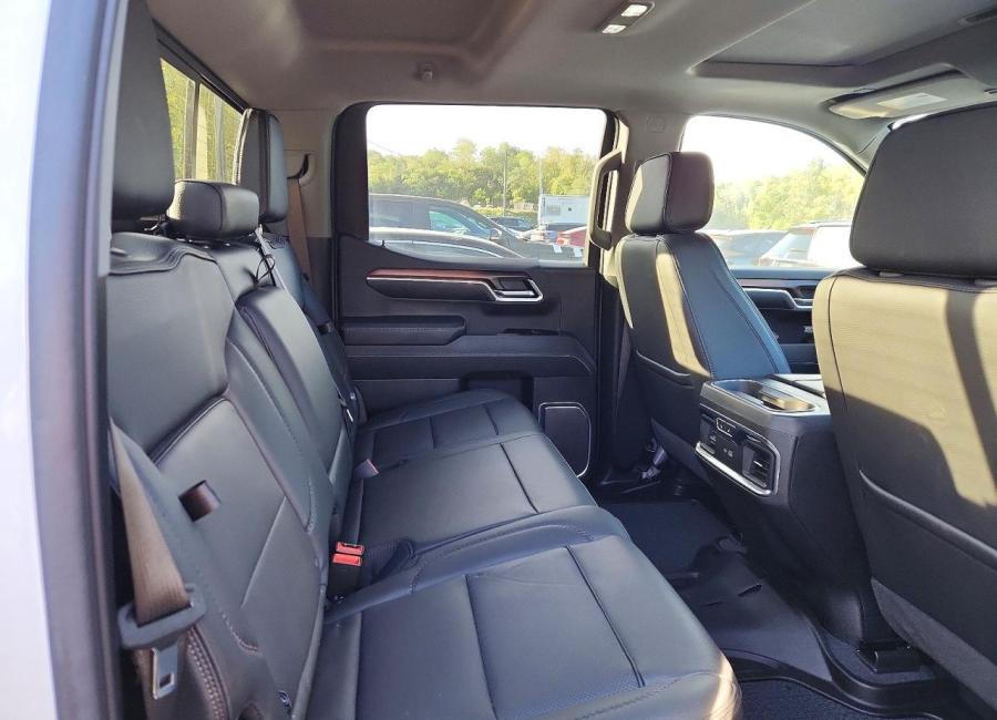 Salvage 2025 Gmc Sierra Denali in White