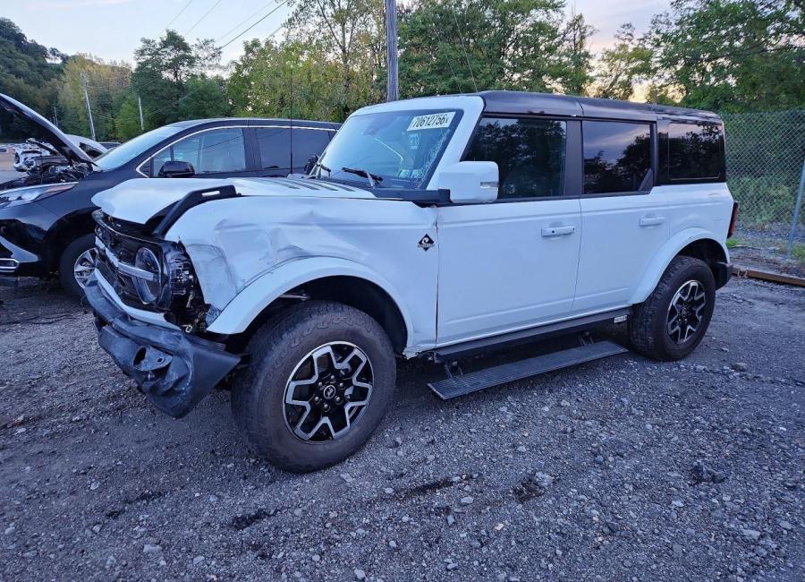 Salvage 2024 Ford Bronco Outer Banks in White