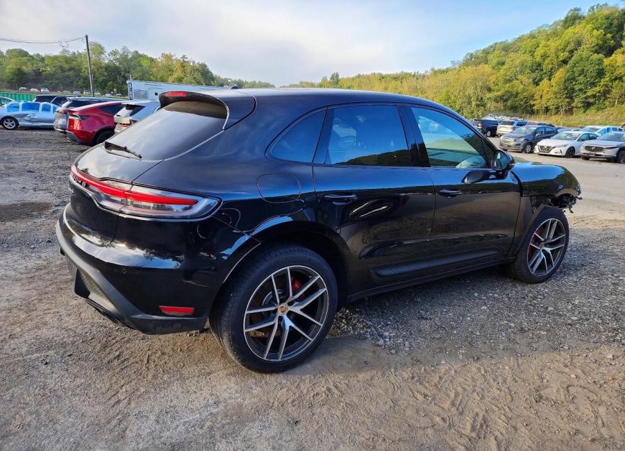 Salvage 2025 Porsche Macan S in Black