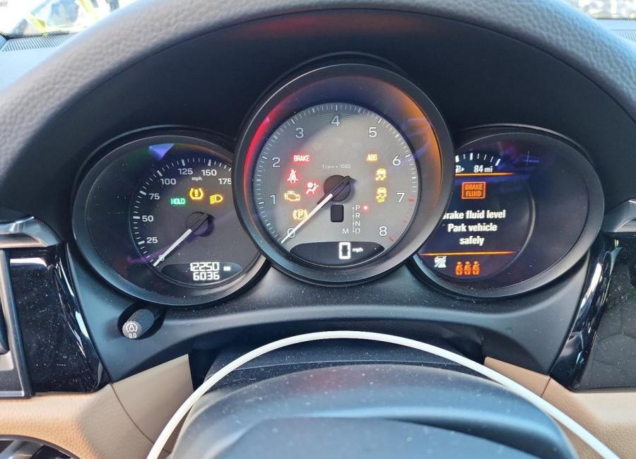 Salvage 2025 Porsche Macan S in Black