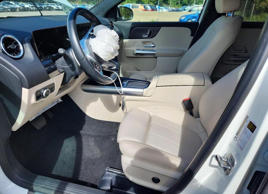 Salvage 2025 Mercedes Benz Gla 250 4matic in White