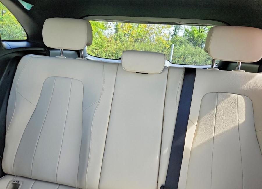 Salvage 2025 Mercedes Benz Gla 250 4matic in White