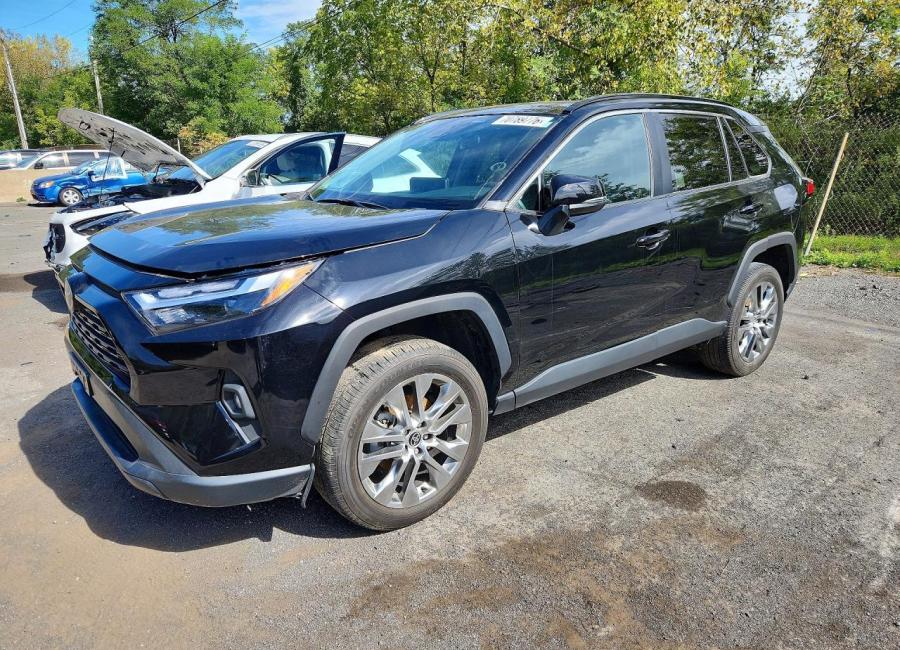Salvage 2024 Toyota Rav4 Xle Premium in Black