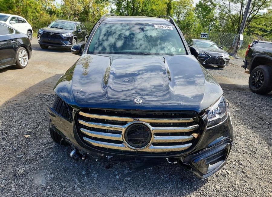 Salvage 2026 Mercedes Benz Gls 450 4matic in Black