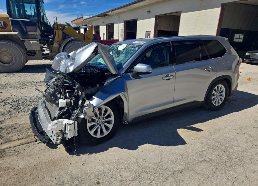 Salvage 2025 Toyota Grand Highlander  in Silver