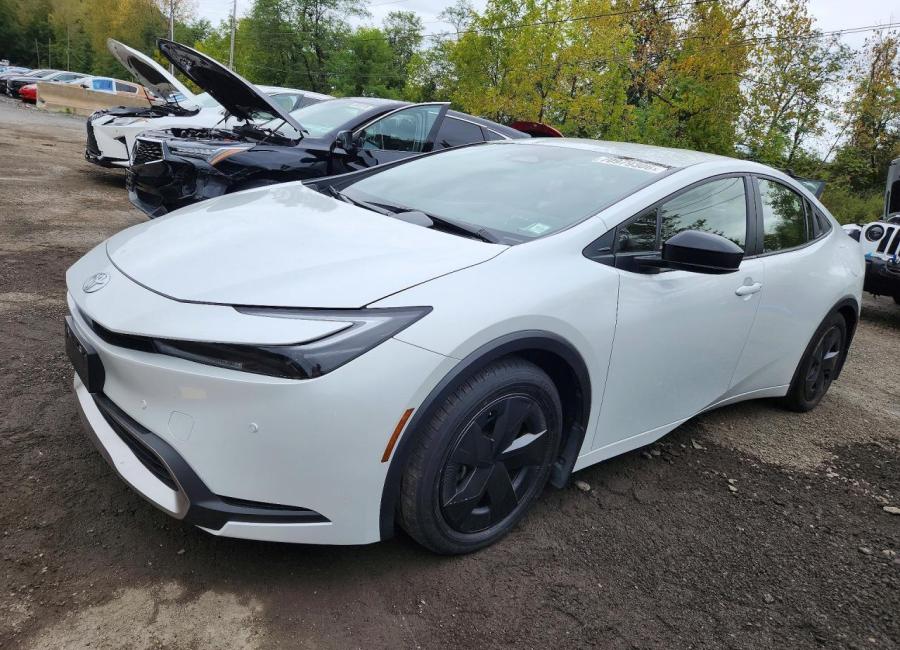 Salvage 2025 Toyota Prius Plug-in Hybrid Se in White