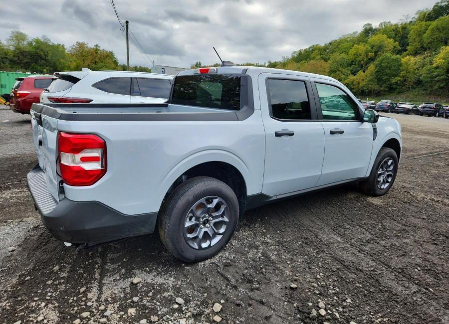 Salvage 2026 Ford Maverick Xlt in Gray