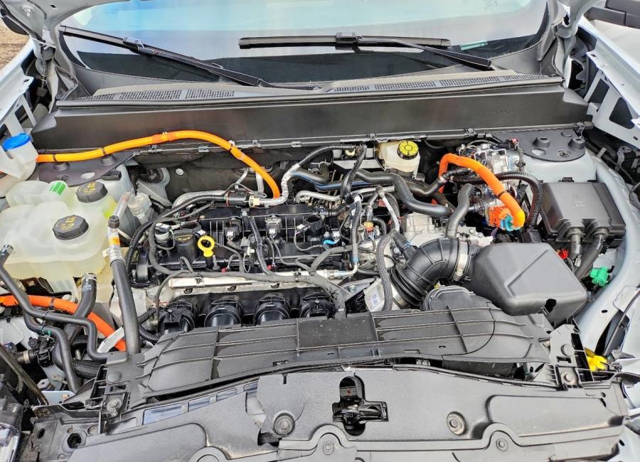 Salvage 2026 Ford Maverick Xlt in Gray