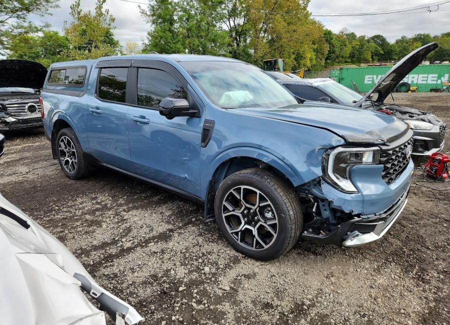 Salvage 2025 Ford Maverick Lariat in Gray
