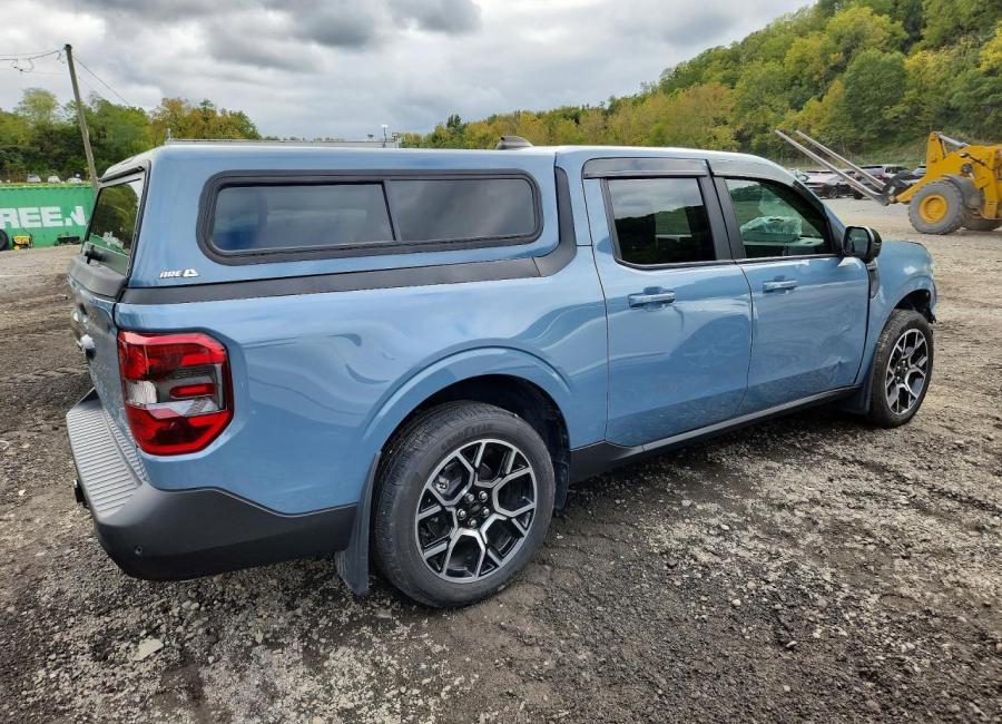 Salvage 2025 Ford Maverick Lariat in Gray