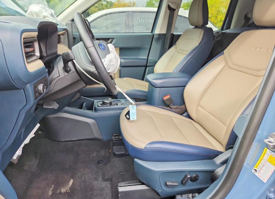 Salvage 2025 Ford Maverick Lariat in Gray