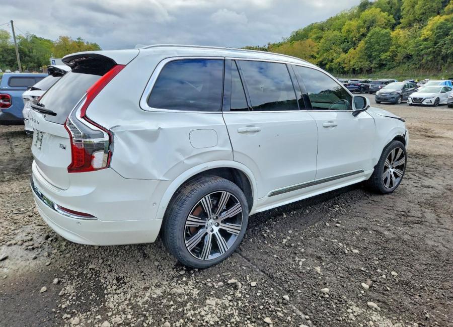 Salvage 2025 Volvo Xc90 Plus in White