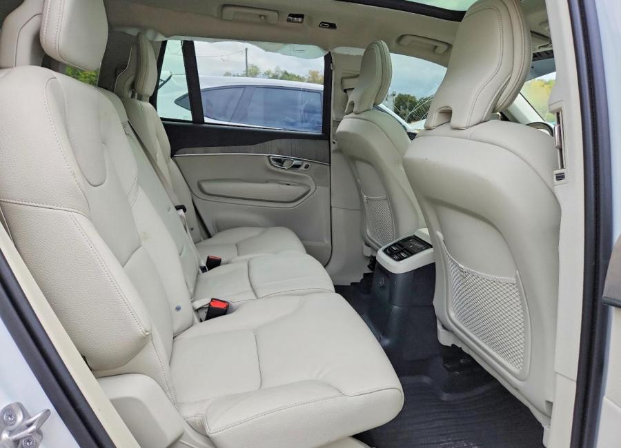 Salvage 2025 Volvo Xc90 Plus in White
