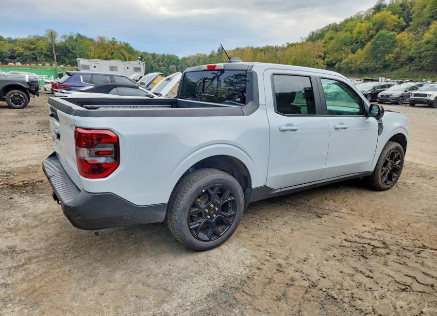 Salvage 2025 Ford Maverick Lariat in White