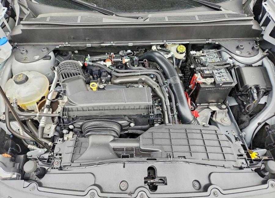 Salvage 2025 Ford Maverick Lariat in White