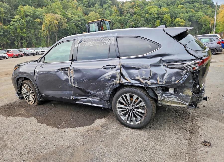 Salvage 2021 Toyota Highlander Hybrid Platinum in Gray