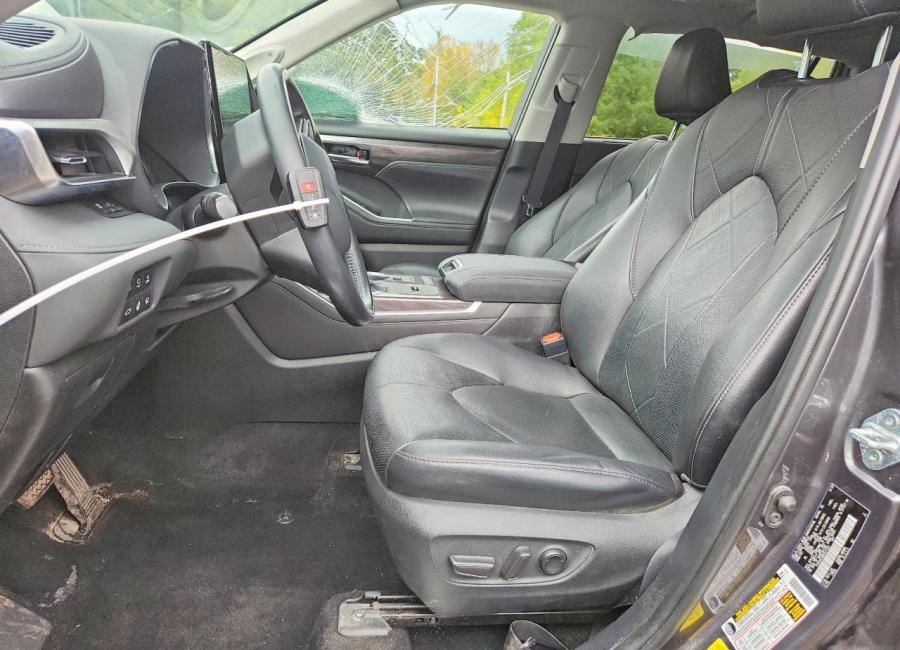 Salvage 2021 Toyota Highlander Hybrid Platinum in Gray