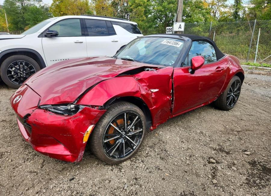 Salvage 2026 Mazda Mx-5  in Burgundy