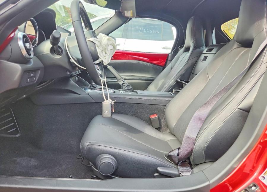 Salvage 2026 Mazda Mx-5  in Burgundy