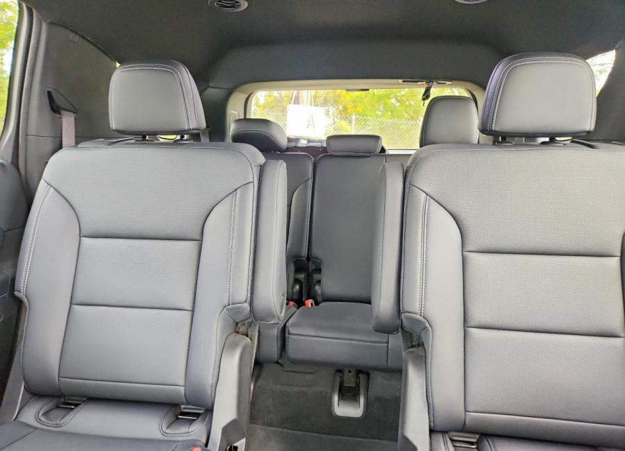 Salvage 2026 Chevrolet Traverse Lt in White
