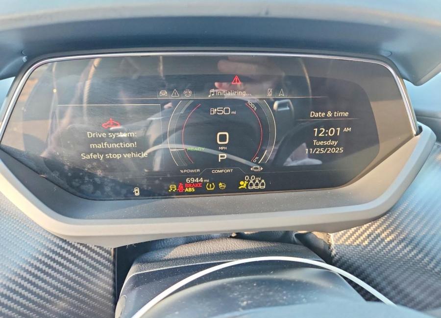 Salvage 2024 Audi Rs E-tron Gt in Blue