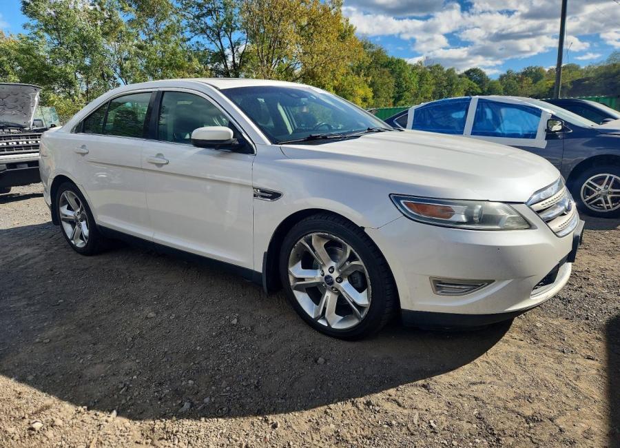 Salvage 2012 Ford Taurus Sho in White