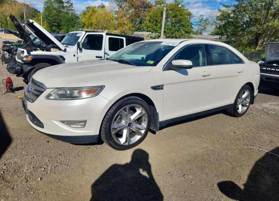 Salvage 2012 Ford Taurus Sho in White