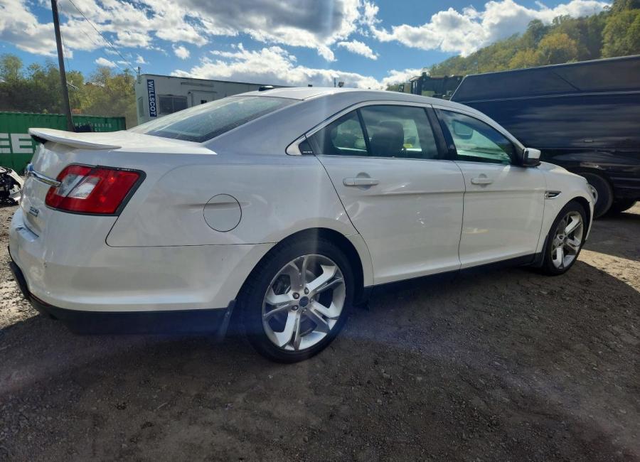 Salvage 2012 Ford Taurus Sho in White