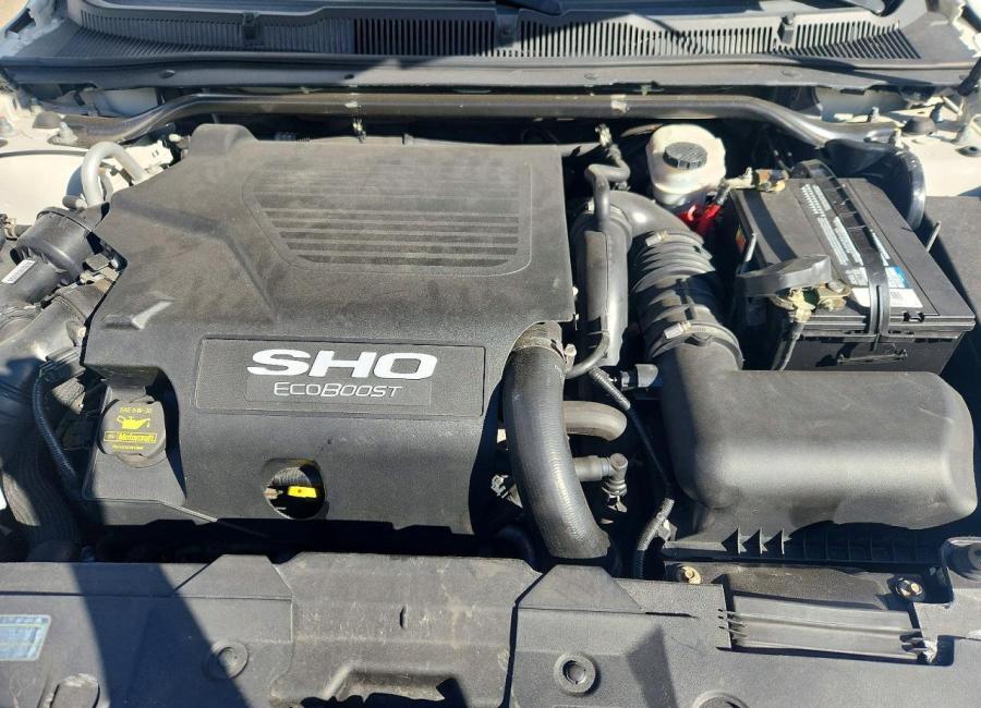 Salvage 2012 Ford Taurus Sho in White