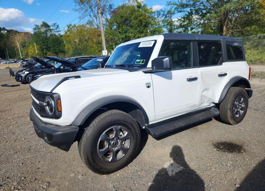 Salvage 2026 Ford Bronco  in White