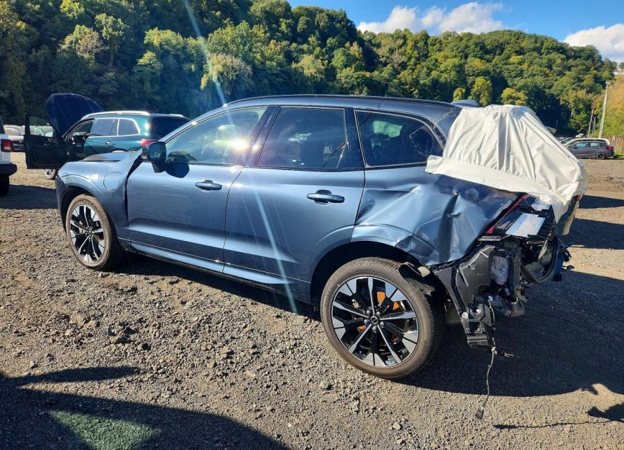Salvage 2026 Volvo Xc60  in Blue