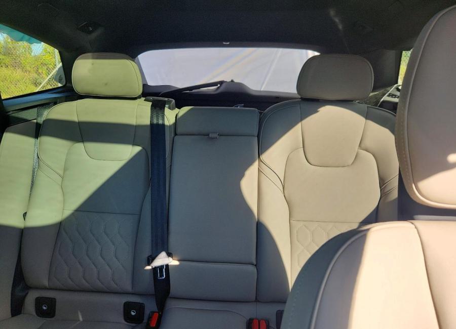 Salvage 2026 Volvo Xc60  in Blue