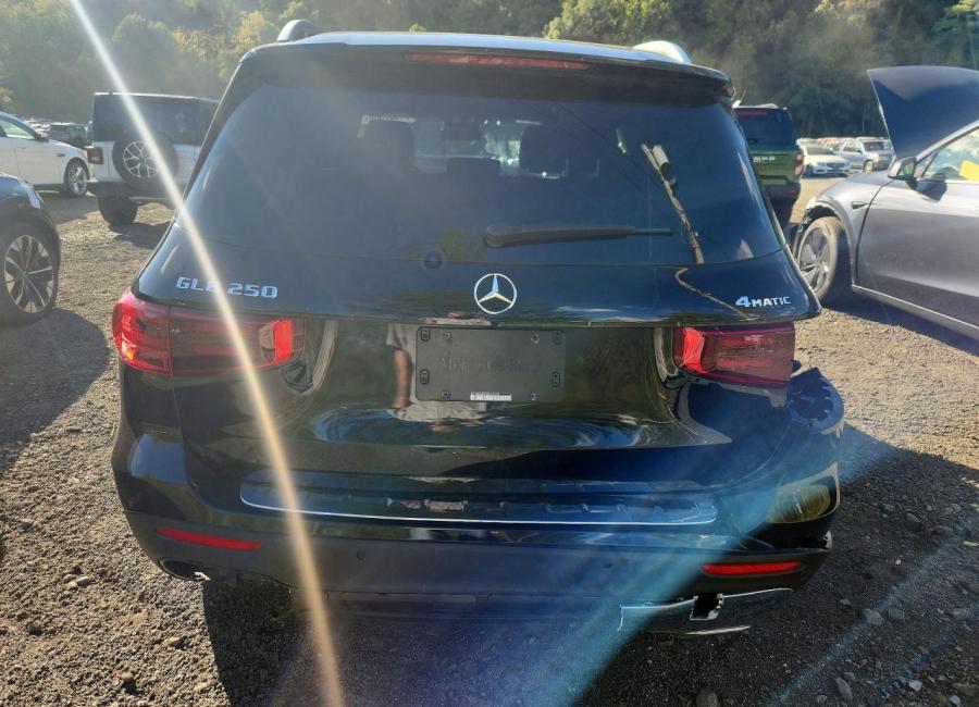Salvage 2024 Mercedes-benz Glb 250 4matic in Black