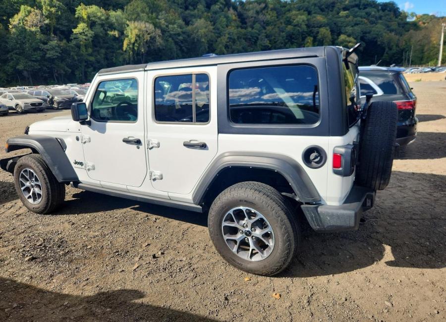 Salvage 2025 Jeep Wrangler  in White