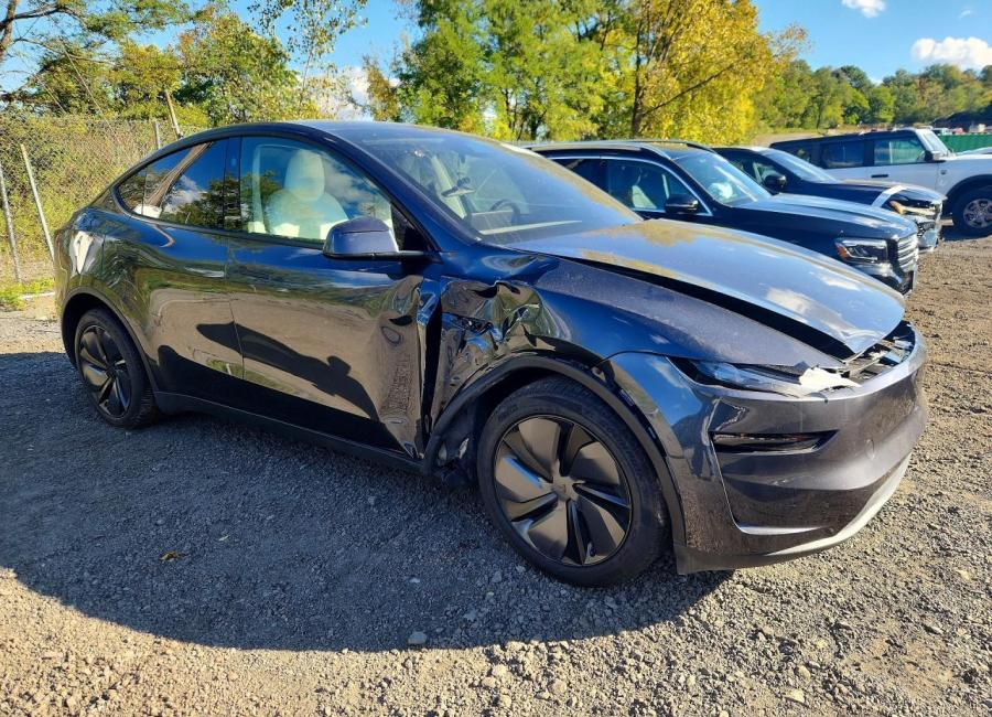Salvage 2026 Tesla Model Y  in Gray