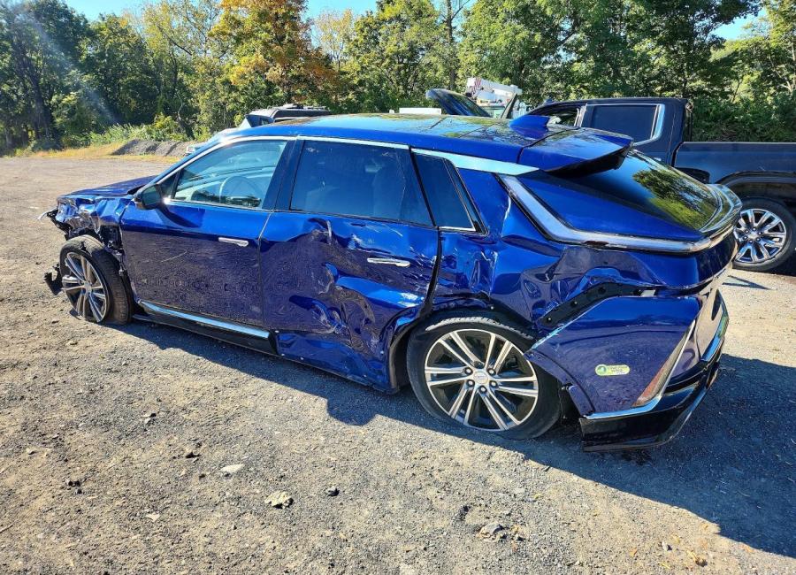 Salvage 2024 Cadillac Lyriq Luxury in Blue