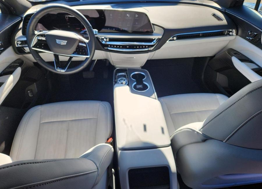 Salvage 2024 Cadillac Lyriq Luxury in Blue