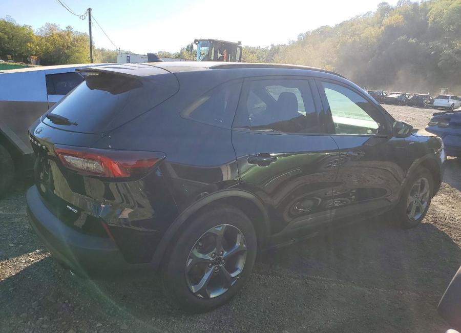 Salvage 2025 Ford Escape  in Black