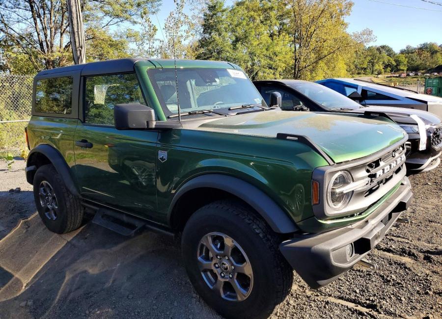 Salvage 2024 Ford Bronco  in Green
