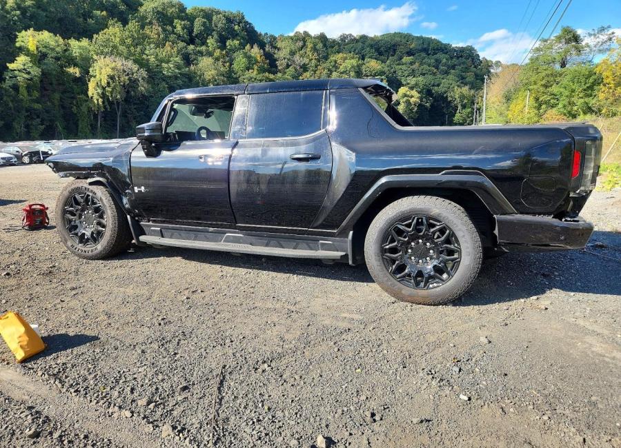Salvage 2026 Gmc Hummer  in Black