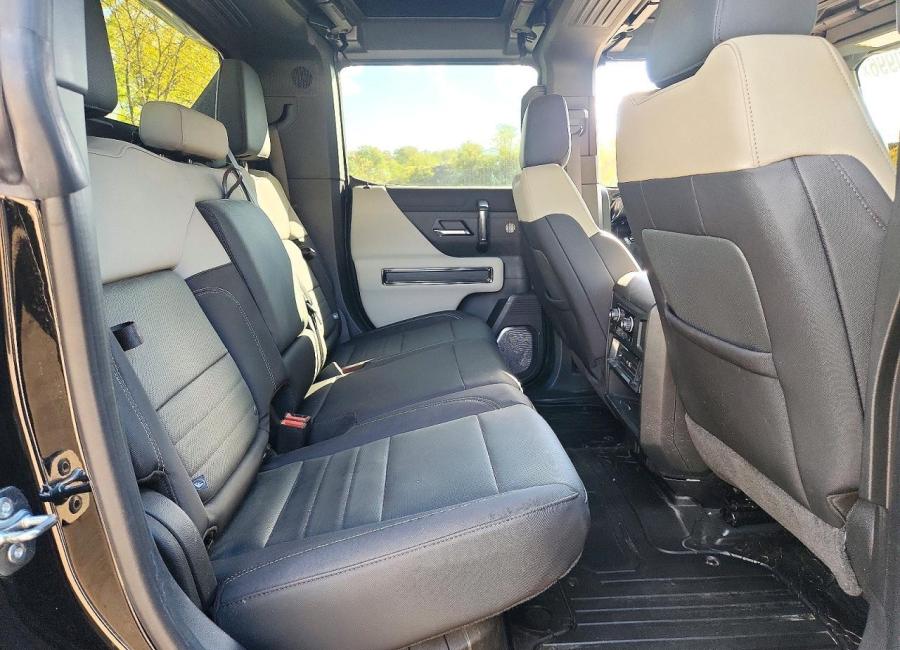 Salvage 2026 Gmc Hummer  in Black